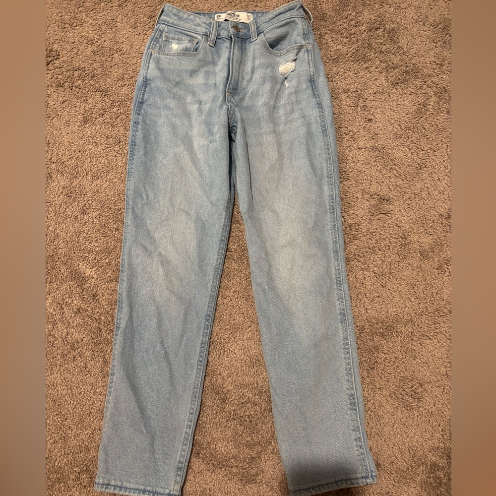 Light wash Hollister jeans